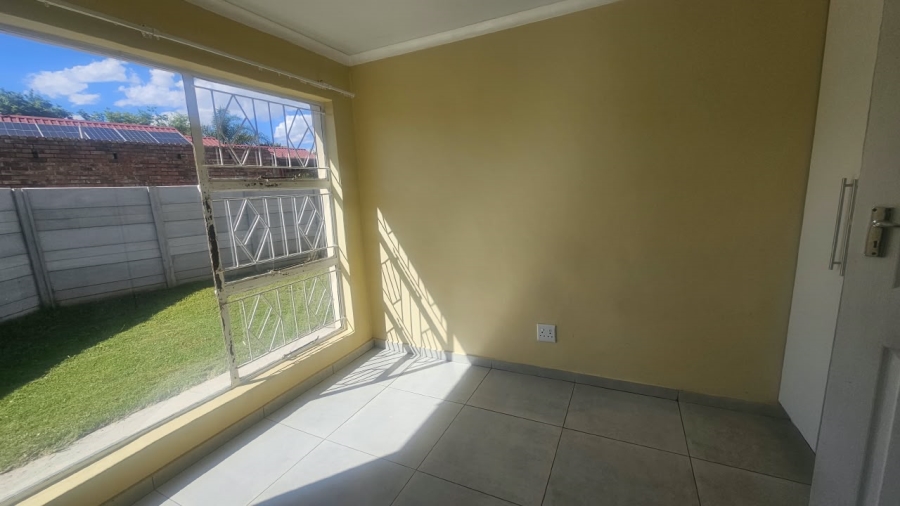 To Let 3 Bedroom Property for Rent in Riebeeckstad Free State